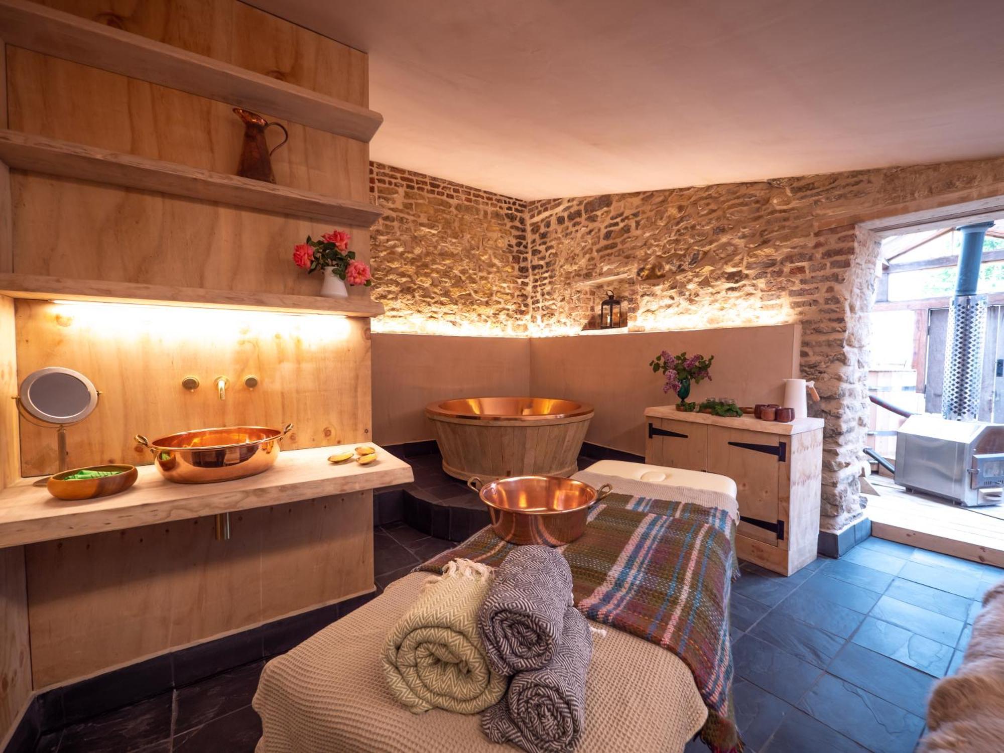 Large Country Cottage, Sleeps 8 - Spa Facilities, Garden Bar, Catering Services, Free Parking, Nature Reserve, Hen Parties Scunthorpe Luaran gambar
