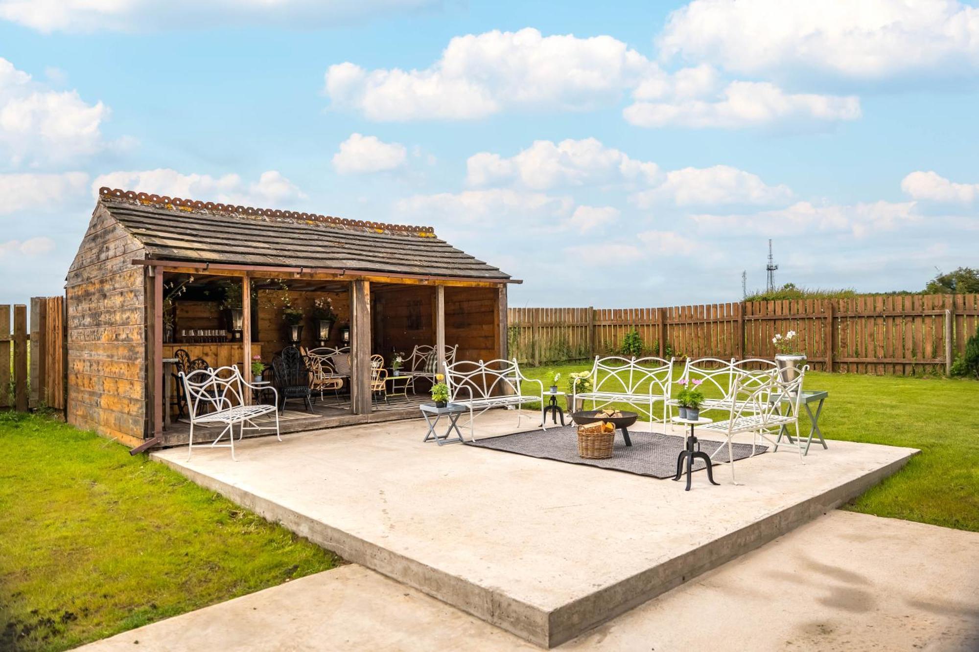 Large Country Cottage, Sleeps 8 - Spa Facilities, Garden Bar, Catering Services, Free Parking, Nature Reserve, Hen Parties Scunthorpe Luaran gambar